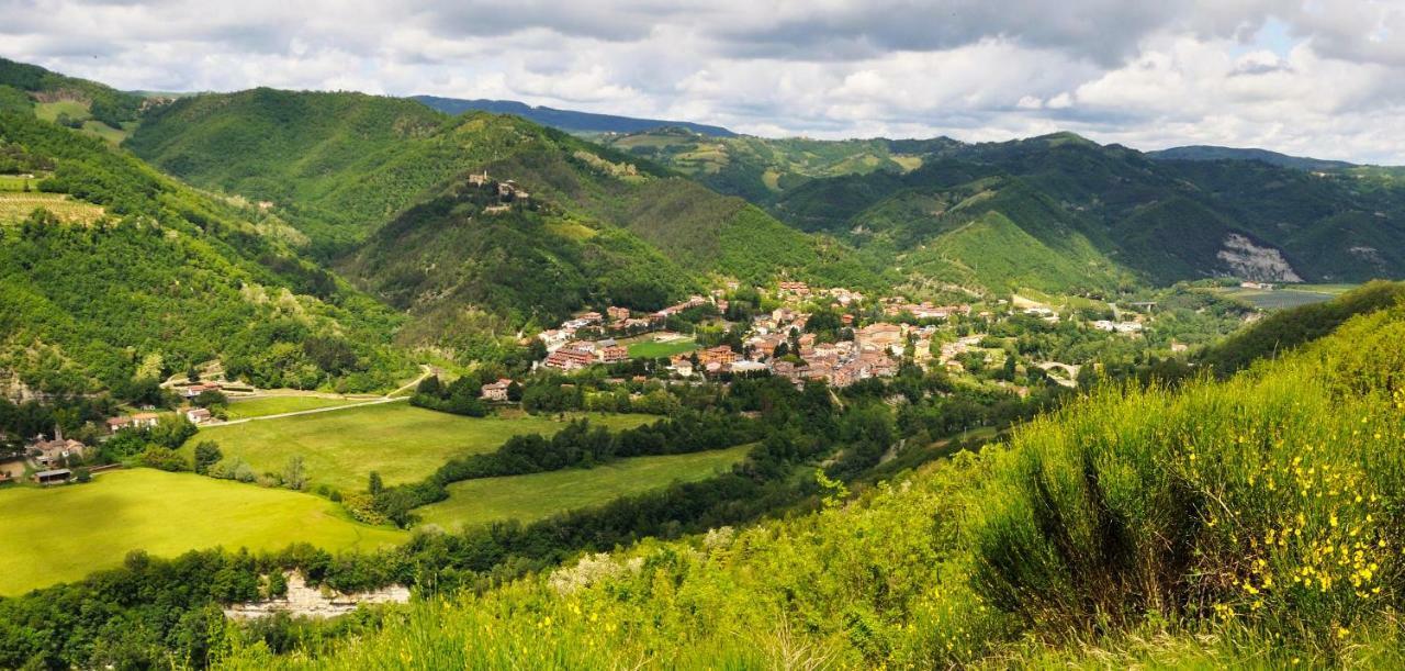 B&B Latordicella Castel del Rio Luaran gambar